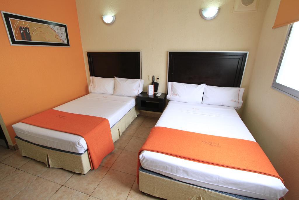 Hotel Estadio Guadalajara Room photo
